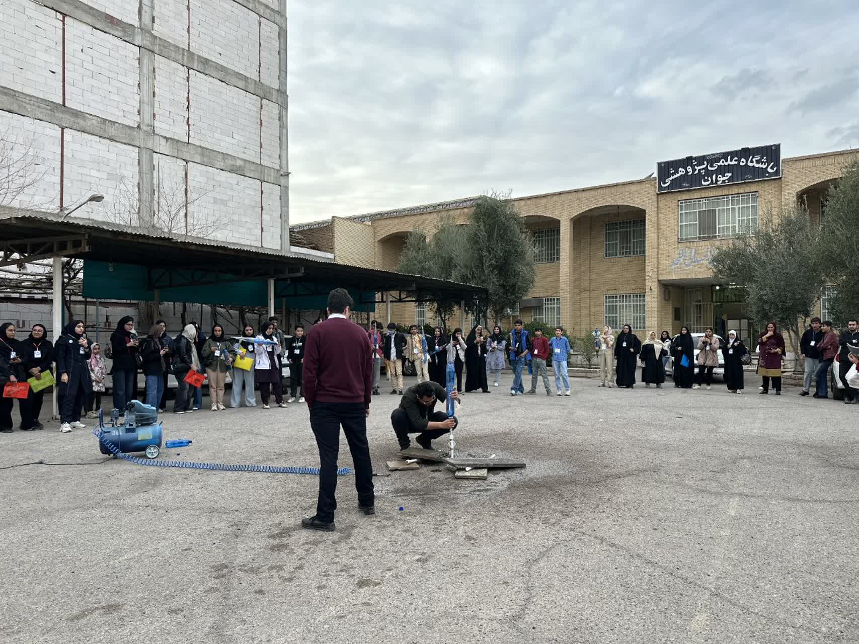 باشگاه علمی پژوهشی جوان یزد