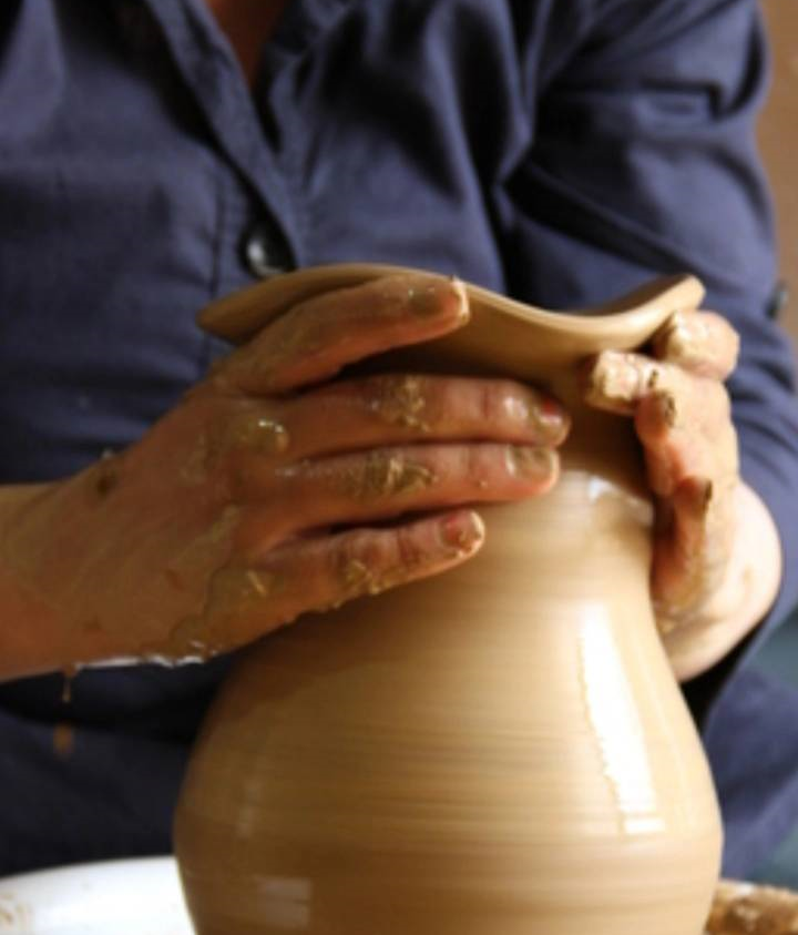 سفالگری دستی و سفالگری با چرخ